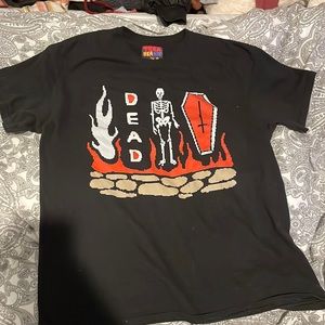 Teen hearts graphic tee